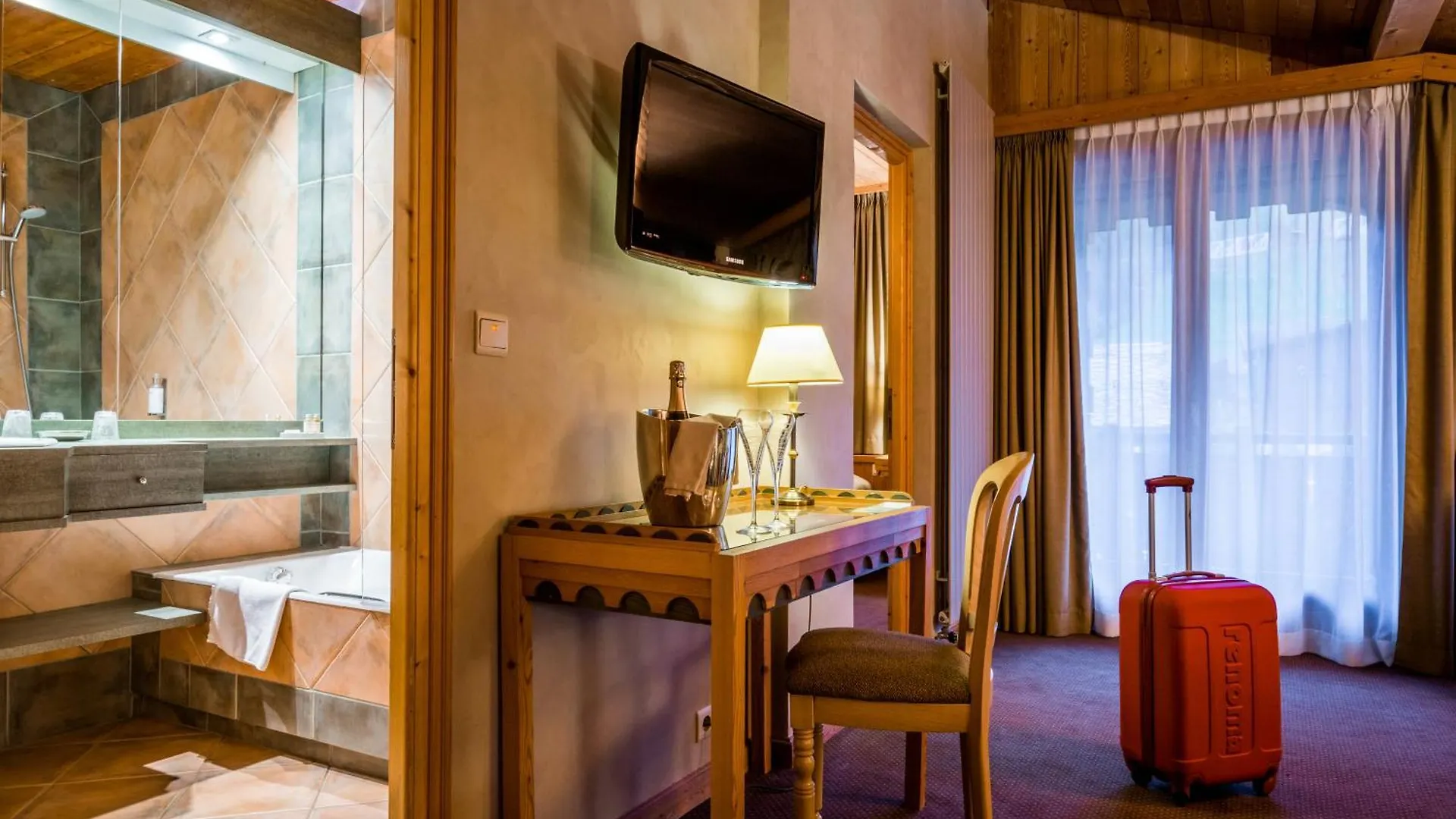 ****  Hotel Le Samoyede Morzine France